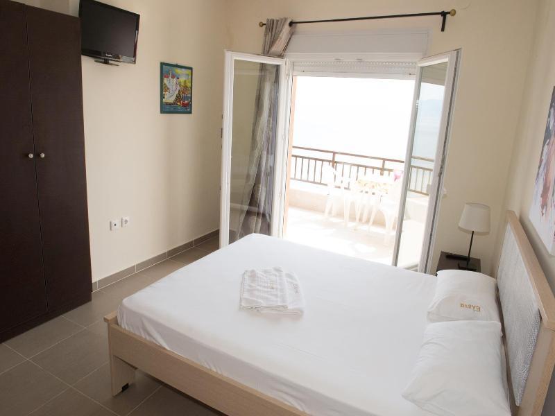 Elena Apartment Nea Poteidaia